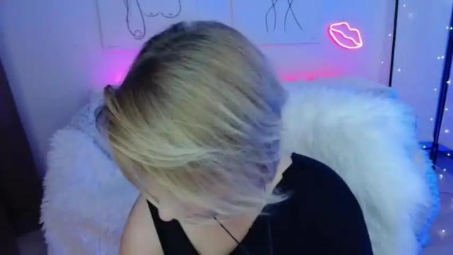 Image 2 of elisabethh_witch Stream on Chaturbate on 18 months ago