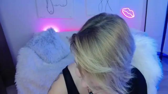 Image 3 of elisabethh_witch Stream on Chaturbate on 18 months ago