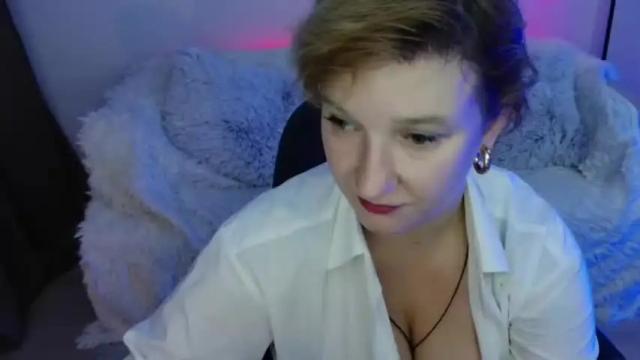 Image 8 of elisabethh_witch Stream on Chaturbate on 18 months ago