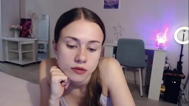 Image 10 of eliscuteblonde Stream on Chaturbate on 3 months ago