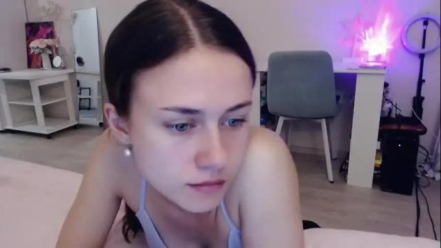 Image 10 of eliscuteblonde Stream on Chaturbate on 2 months ago