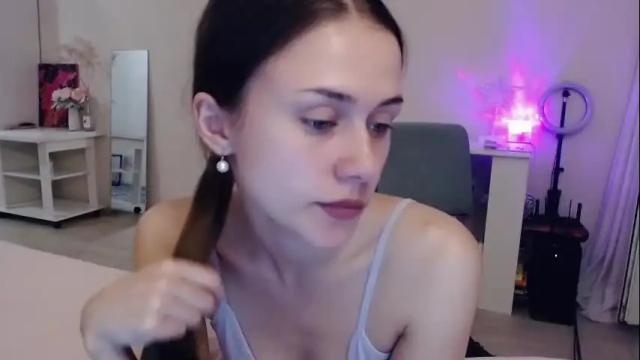 Image 3 of eliscuteblonde Stream on Chaturbate on 1 month ago
