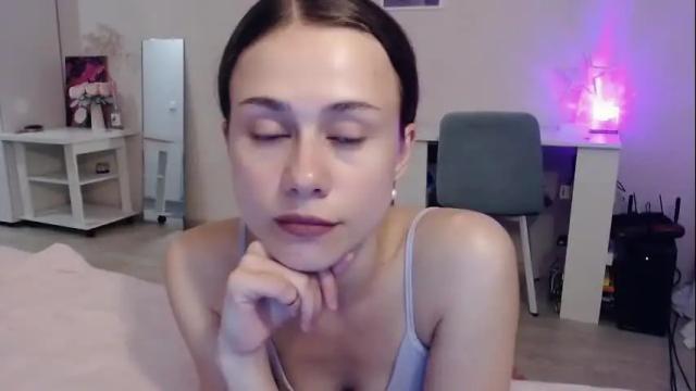 Image 3 of eliscuteblonde Stream on Chaturbate on 6 months ago