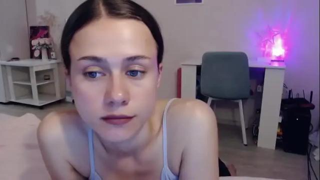 Image 4 of eliscuteblonde Stream on Chaturbate on 6 months ago