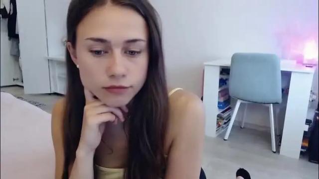 Image 7 of eliscuteblonde Stream on Chaturbate on 4 months ago