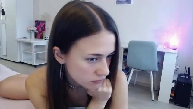 Image 11 of eliscuteblonde Stream on Chaturbate on 4 months ago