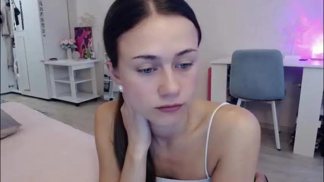 Image 3 of eliscuteblonde Stream on Chaturbate on 2 months ago