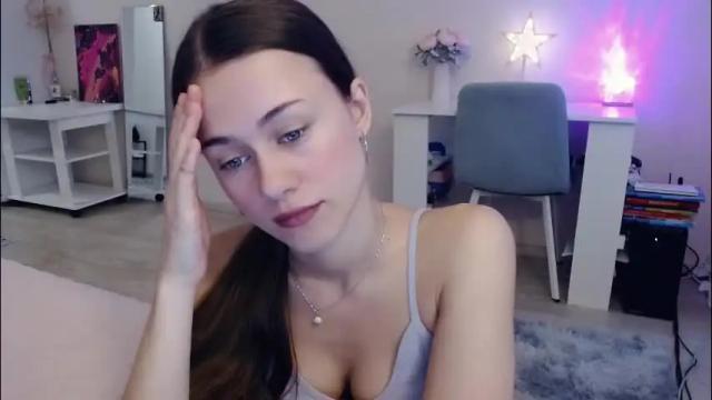 Image 3 of eliscuteblonde Stream on Chaturbate on 1 month ago