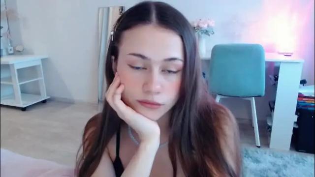 Image 3 of eliscuteblonde Stream on Chaturbate on 5 days ago