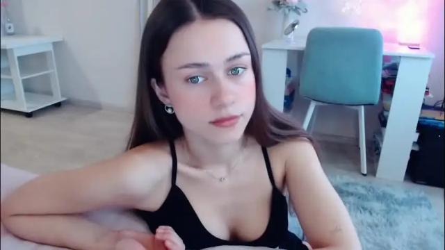 Image 7 of eliscuteblonde Stream on Chaturbate on 12 hours ago