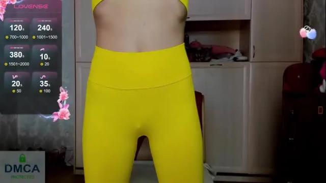Image 3 of elisefoxy Stream on Chaturbate on 3 months ago