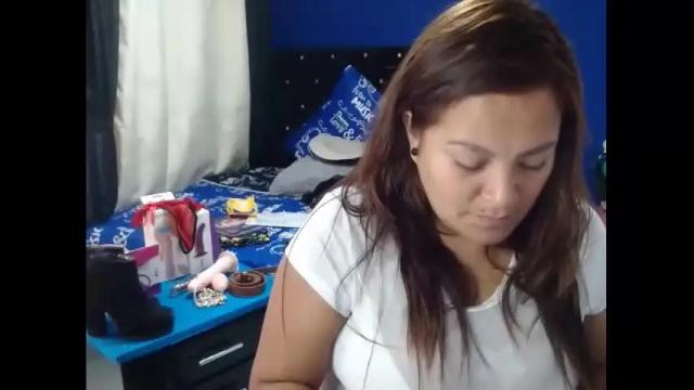Image 4 of elisefucktits Stream on Chaturbate on 20 months ago