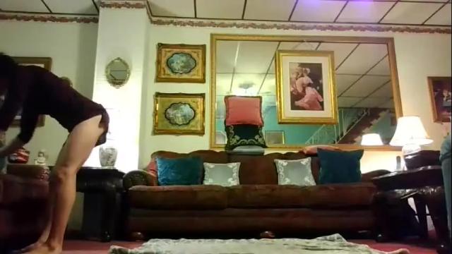 Image 4 of eliselonglegs Stream on Chaturbate on 2 months ago