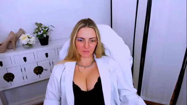 Image 8 of eliseshining Stream on Chaturbate on 1 month ago