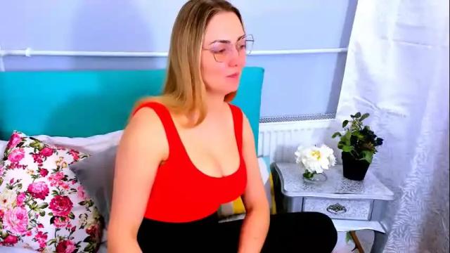 Image 4 of eliseshining Stream on Chaturbate on 28 days ago