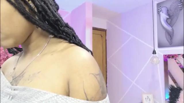 Image 2 of elit_noa Stream on Chaturbate on 1 month ago