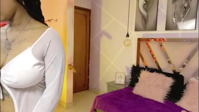 Image 8 of elit_noa Stream on Chaturbate on 27 days ago