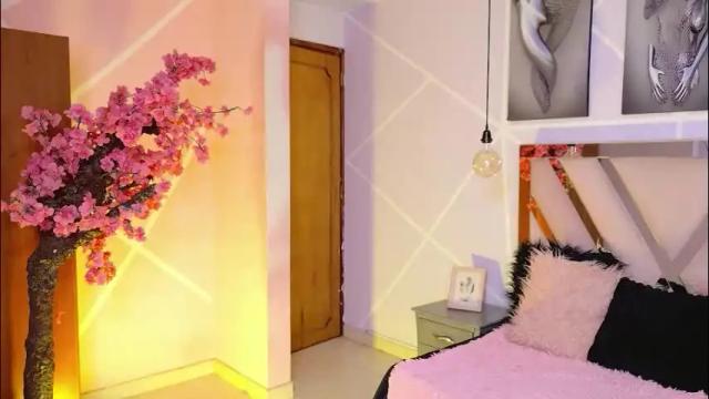 Image 12 of elit_noa Stream on Chaturbate on 25 days ago