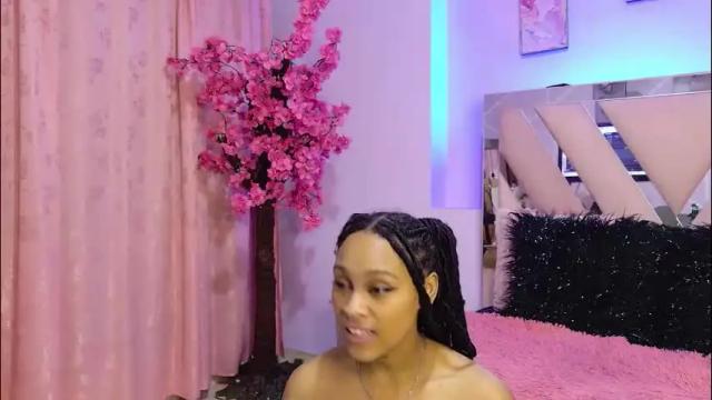 Image 8 of elit_noa Stream on Chaturbate on 17 days ago