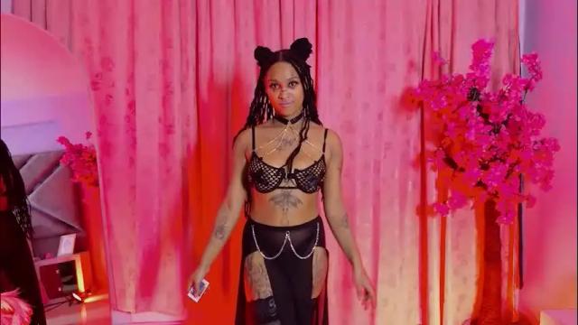 Image 3 of elit_noa Stream on Chaturbate on 12 days ago