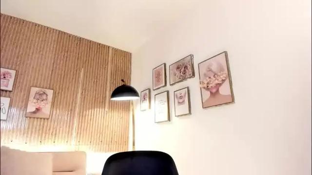 Image 2 of eliz_jane Stream on Chaturbate on 1 month ago