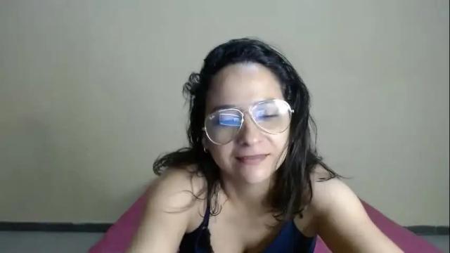Image 2 of eliz_sama Stream on Chaturbate on 2 months ago