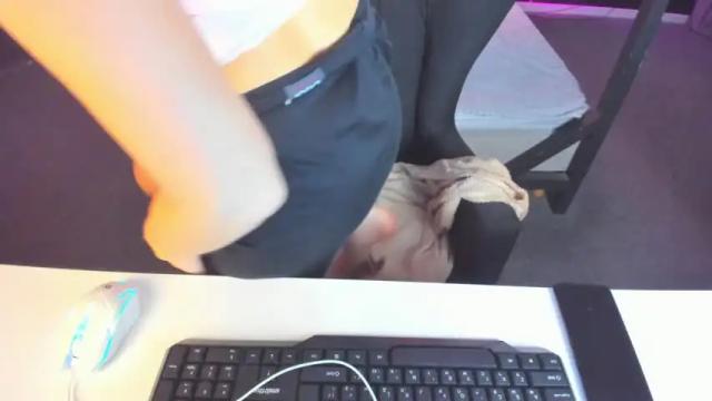 Image 10 of elizabe_th Stream on Chaturbate on 13 months ago