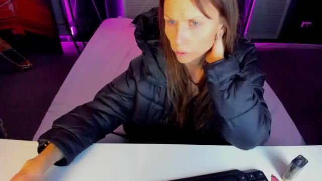 Image 2 of elizabe_th Stream on Chaturbate on 12 months ago