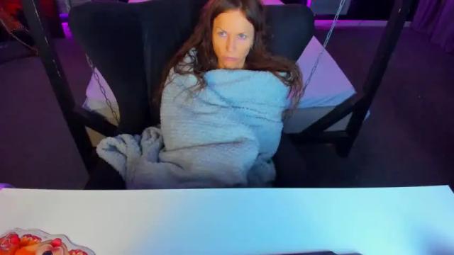 Image 10 of elizabe_th Stream on Chaturbate on 12 months ago