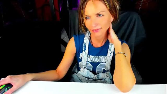 Image 4 of elizabe_th Stream on Chaturbate on 6 months ago