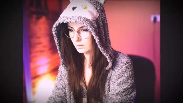 Image 7 of elizabet_owl Stream on Chaturbate on 15 months ago