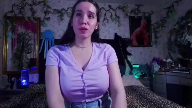 Image 3 of elizabeth77_ Stream on Chaturbate on 1 month ago