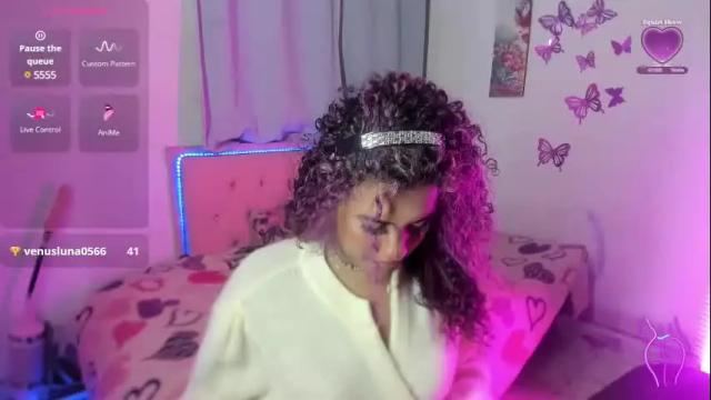 Image 10 of elizabeth_777 Stream on Chaturbate on 1 month ago