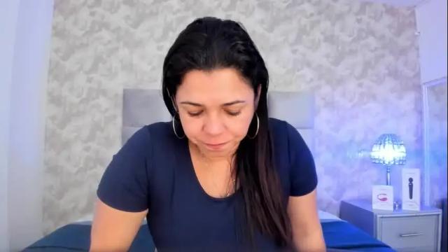 Image 6 of elizabeth_colleman Stream on Chaturbate on 1 month ago