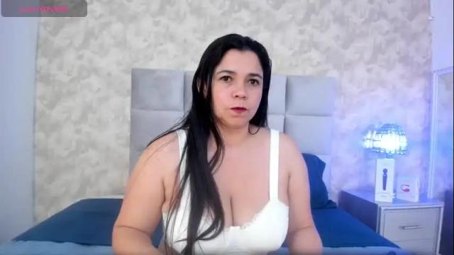 Image 2 of elizabeth_colleman Stream on Chaturbate on 16 hours ago