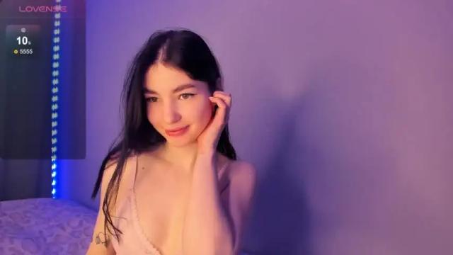 Image 2 of elizabeth_dort Stream on Chaturbate on 17 months ago