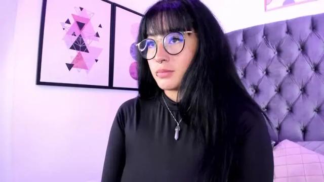 Image 2 of elizabeth_liiones Stream on Chaturbate on 15 months ago