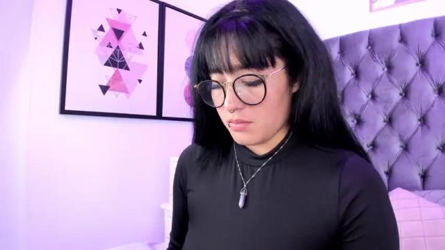 Image 4 of elizabeth_liiones Stream on Chaturbate on 15 months ago