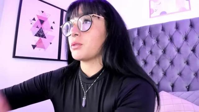 Image 6 of elizabeth_liiones Stream on Chaturbate on 15 months ago