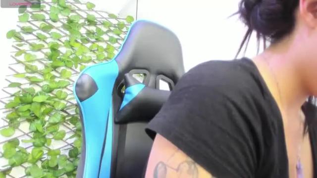 Image 2 of elizabeth_liiones Stream on Chaturbate on 15 months ago