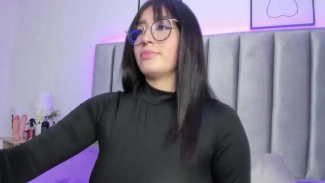 Image 10 of elizabeth_liiones Stream on Chaturbate on 15 months ago