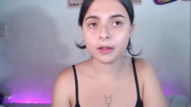 Image 3 of elizabeth_taylorxxx Stream on Chaturbate on 2 months ago