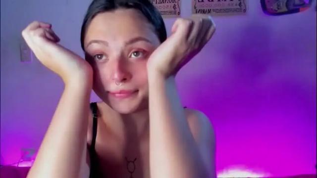 Image 3 of elizabeth_taylorxxx Stream on Chaturbate on 2 months ago