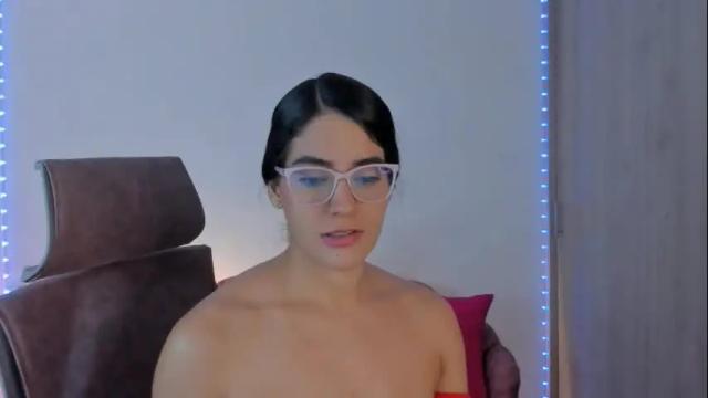 Image 2 of elizabetharo Stream on Chaturbate on 2 months ago