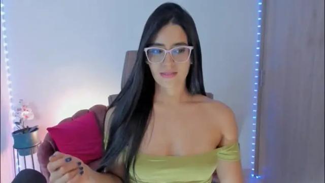 Image 10 of elizabetharo Stream on Chaturbate on 2 months ago