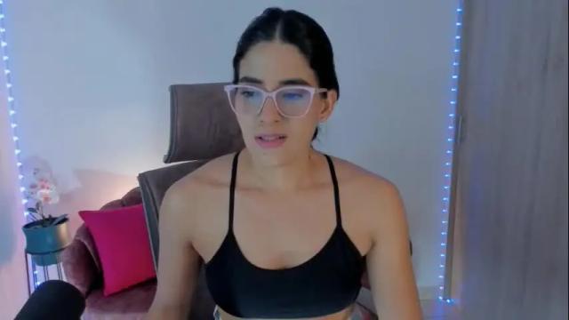 Image 6 of elizabetharo Stream on Chaturbate on 1 month ago