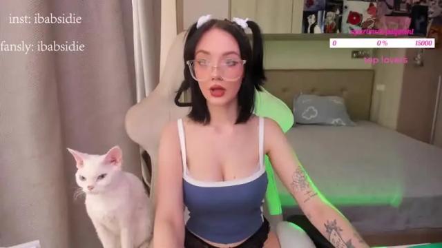 Image 4 of elizabethbritanny Stream on Chaturbate on 17 months ago