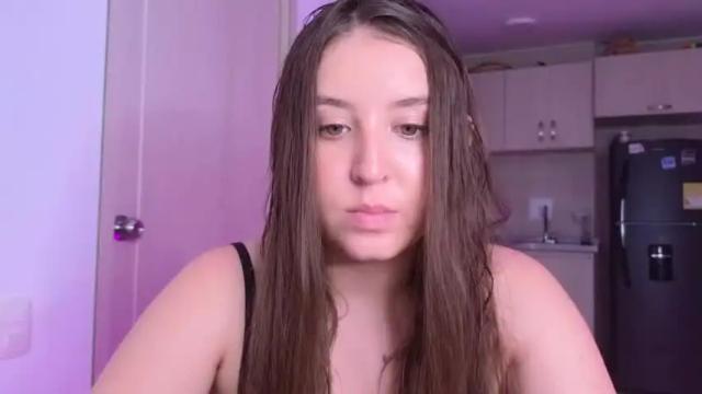 Image 2 of elizabethliones01 Stream on Chaturbate on 14 months ago