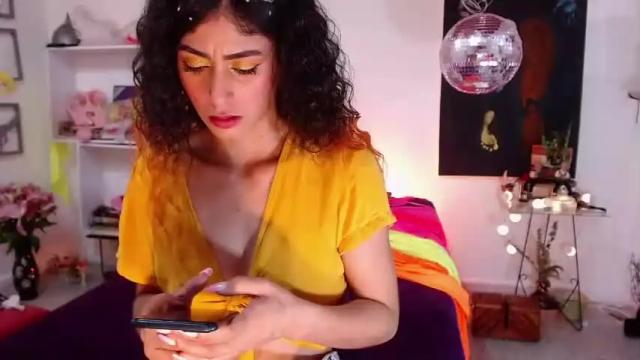 Image 3 of elizabethrodriguez_ Stream on Chaturbate on 19 months ago