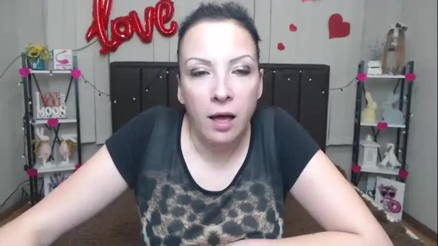 Image 12 of elizabethsho Stream on Chaturbate on 1 month ago